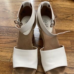 White wedges